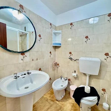 Tres Castelos Rocha Fantastic 公寓